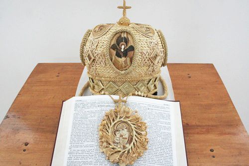 Мітра і панагія з соломи Мітра і панагія з соломи