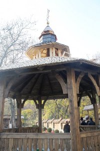 Львів: каплицю над криницею митрополита Шептицького збудували у «Шевченківському гаю» 