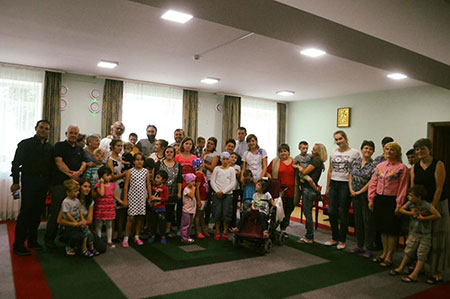 Любов і милосердя не знає кордонів ...