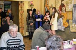 У Дрогобичі на Великдень Карітас нагодував безпритульних та потребуючих міста