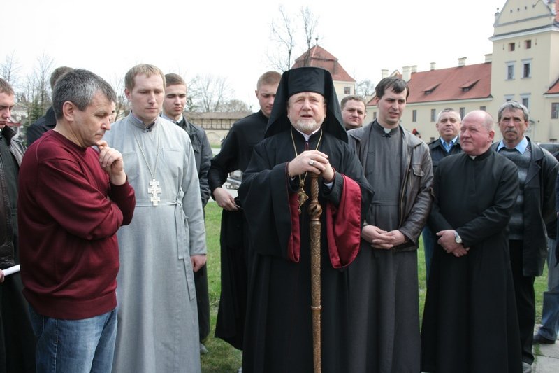 Вступне слово Владики Михаїла (Колтуна) перед висадкою дерев