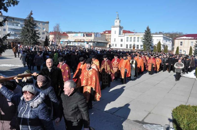 Хресний хід вулицями Чорткова