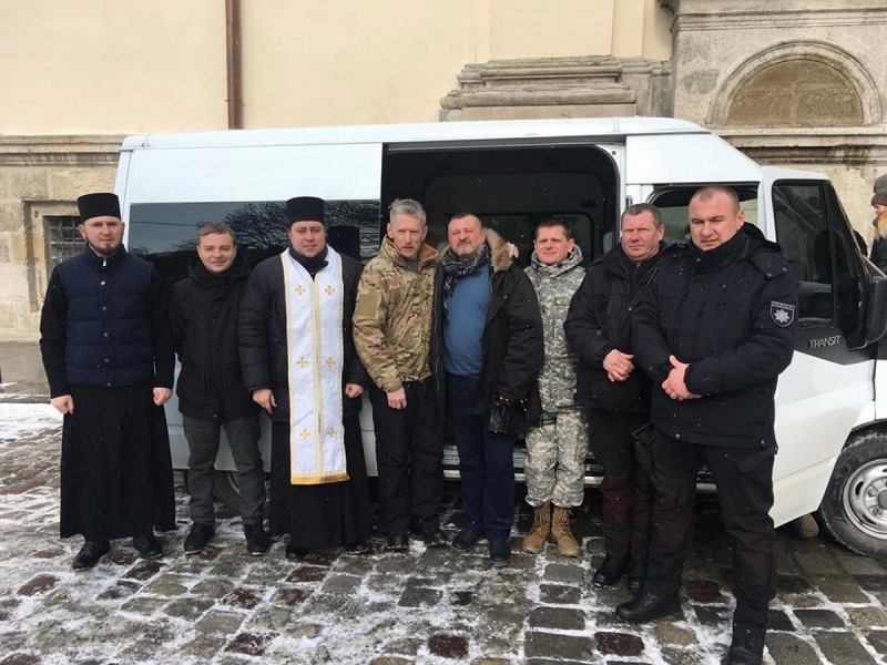 На Схід повезли найнеобхідніше