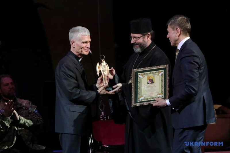 Військовим капеланам вручили відзнаки імені блаженного свщмч. Омеляна Ковча