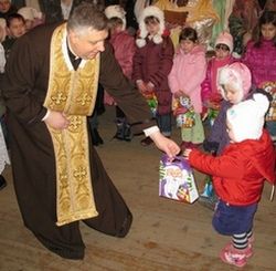 Різдвяні подарунки та вертеп для дітей військовослужбовців організували на Львівщині