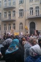 Близько 500 вірян з усієї України збираються заночувати біля Адміністрації Януковича