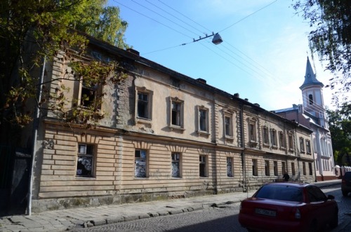 Військове містечко у Львові таки передали УПЦ (МП) Військове містечко у Львові таки передали УПЦ (МП)