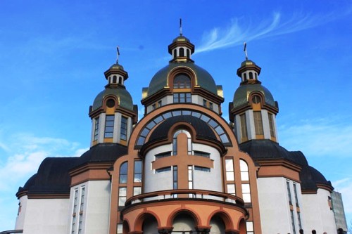 Собор, який будували 17 років, освятили в Івано-Франківську