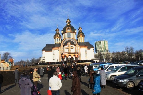 Собор, який будували 17 років, освятили в Івано-Франківську