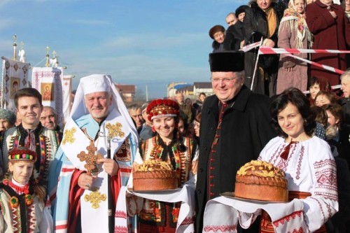 Собор, який будували 17 років, освятили в Івано-Франківську