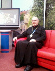 «Зброя повиння мовчати, бо не йдеться про те, щоб когось перемогти»,- владика Тарас (Сеньків)