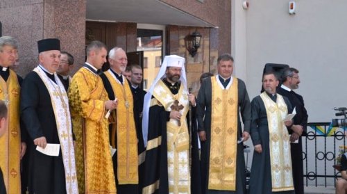 Глава УГКЦ в Долині освятив па'ятник кардинала Мирослава Івана (Любачівського). ФОТО