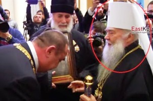 Митрополит УПЦ благословив на інавгурації главу «ЛНР».(ФОТО)
