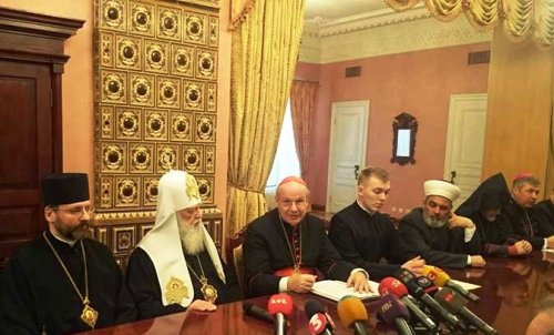 Київ: відбулась зустріч ВРЦіРО з Папським легатом Крістофом Шенборном.(ФОТО)