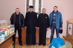 Чергову допомогу передав на Схід тернопільський блогодійний фонд “Карітас”