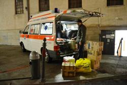 Інвестуємо мир - церковні громади з Італії передали машину швидкої допомоги в Україну