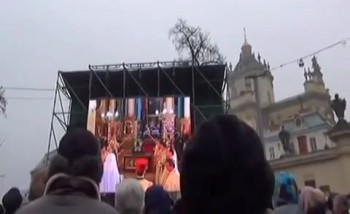 Львів: тисячі людей молились за мир до Нерукотворного образа Христа.(ВІДЕО)