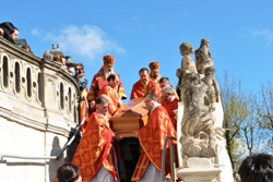 У Львові духовенство та вірні попрощалися з отцем Василем Поточняком.(ФОТО)