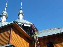 На Франківщині горіла дерев'яна церква 1891р.