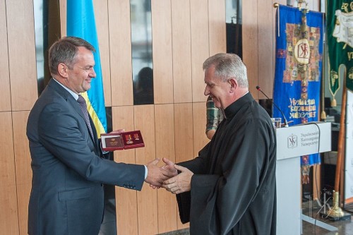  Орденом «За заслуги» ІІІ ступеня – почесною відзнакою Президента, нагородили ректора УКУ.(ФОТО)