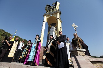 Триває VII всеукраїнське військове паломництво до Зарваниці.(ФОТО)