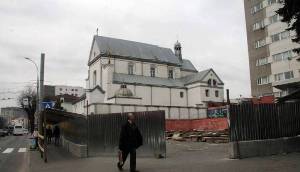 Вінниця: захистити костел у центрі міста просить владу громада