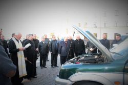 Івано-Франківськ: УГКЦ подарувала автомобіль для потреб дніпропетровського військового госпіталю