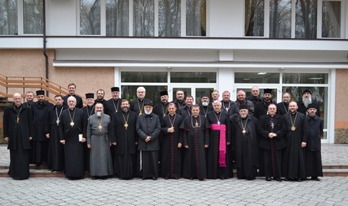 У Львові відбуваються спільні реколекції із Папським проповідником для владик УГКЦ та РКЦ.(ФОТО)