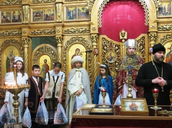 Війна не завадила принести Святому Миколаю подарунки на Донбас.(ФОТО)