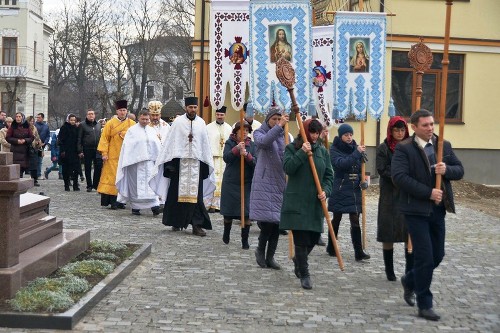 Відкрито Надзвичайний ювілейний рік Божого милосердя у Коломийсько-Чернівецькій єпархії УГКЦ.(ФОТО)