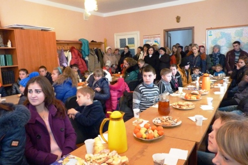 Про жодну сироту Старосамбірського району не забув св. Миколай.(ФОТО) 