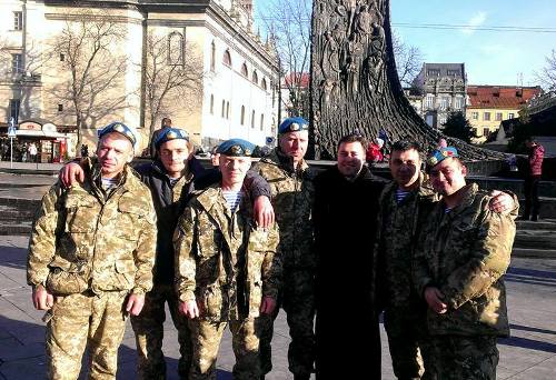 Львів: захисники Донецького аеропорту завітали на молитву до Гарнізонного храму.(ФОТО) 