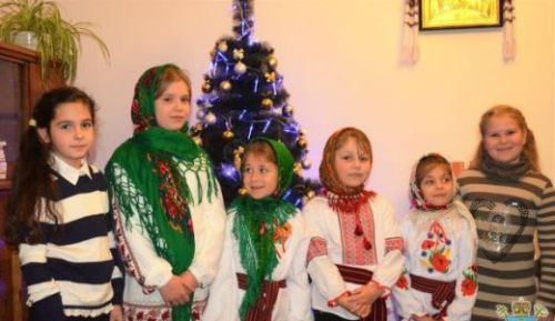 в Івано-Франківську колядували переселенці зі Сходу.(ФОТО)
