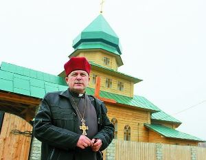 Чого греко-католицький священик вчить жителів Донбасу і військових у зоні АТО