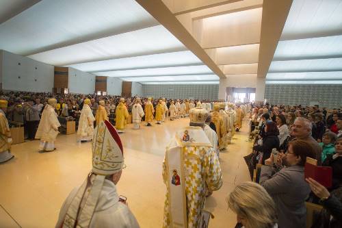 Фатіма: за Україну молилися разом сотні священиків з 18 країн Європи.(ФОТО)