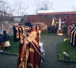 Жертв Голодомору 1932-1933 років молитовно вшанували у Дрогобичі.(ФОТО)
