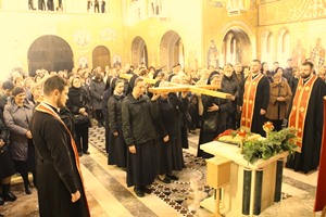 У Римі відбулась Хресна дорога за Україну.(ФОТО)