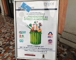 Давайте не будемо красти їжу в бідних