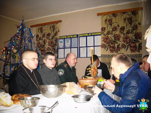 Святу Вечерю для ув’язнених Івано-Франківської установи виконання покарань.(ФОТО) Святу Вечерю для ув’язнених Івано-Франківської установи виконання покарань.(ФОТО)