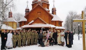 Львів: до Військового храму Стрітення Господнього  завітав вертеп із солдат строкової служби