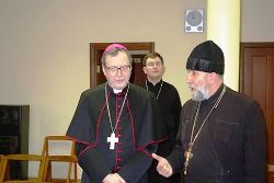 Арх. Клаудіо Гуджеротті, Апостольський нунцій в Україні, відвідав зону АТО. (ФОТО)