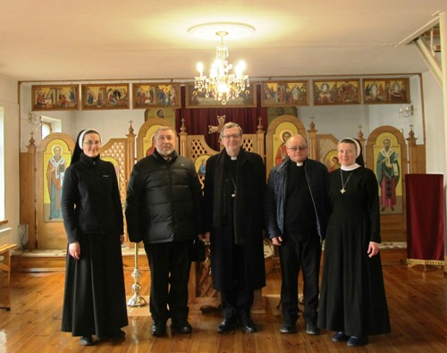 Парафії УГКЦ на Донбасі відвідав Апостольський Нунцій.(ФОТО)