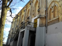Крим: Севастополь зазнав першої втрати.(ФОТО)