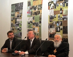 У Києві презентували виставку про історію підпілля.(ФОТО,ВІДЕО) У Києві презентували виставку про історію підпілля.(ФОТО,ВІДЕО)
