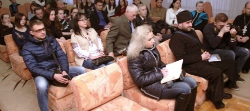 капелан УГКЦ презентував у Полтаві книгу про загиблих героїв війни.(ФОТО)