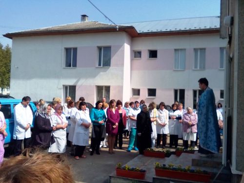 У лікарняній Благовіщенській каплиці м. Долини відбулося святкове Богослужіння в подяку за дар життя
