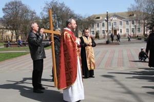 У Нововолинську вперше відбулася Хресна Дорога вулицями міста