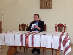 У Зарваниці представили щоденник священика в якому він описав переживання своєї хвороби перед смертю