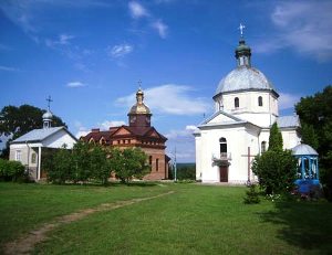 Початок прощ до Улашківського монастиря Різдва Божої Матері