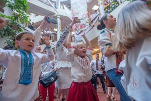 В УКУ відбувся щорічний благодійний баль «Перелаз’».(ФОТО)В УКУ відбувся щорічний благодійний баль «Перелаз’».(ФОТО)